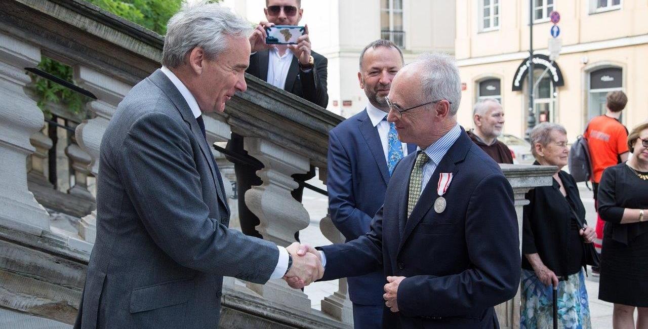 marian_wolkowski-wolski_uhonorowany_medalem-1280x650.jpg