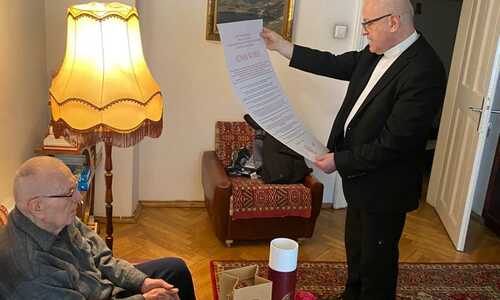 Życzenia od władz UPJPII z okazji 92. rocznicy urodzin, ks. prof. A. Kubiś, ks. dr hab. A. Świerczek
